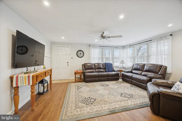 $395,000 | 406 West Anderson Avenue, Phoenixville, PA 19460