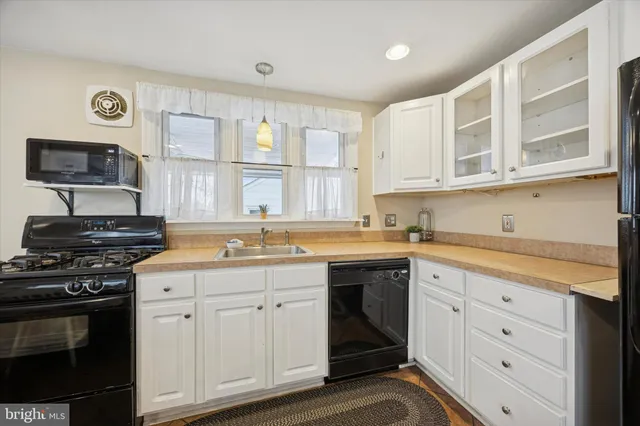 $395,000 | 406 West Anderson Avenue, Phoenixville, PA 19460