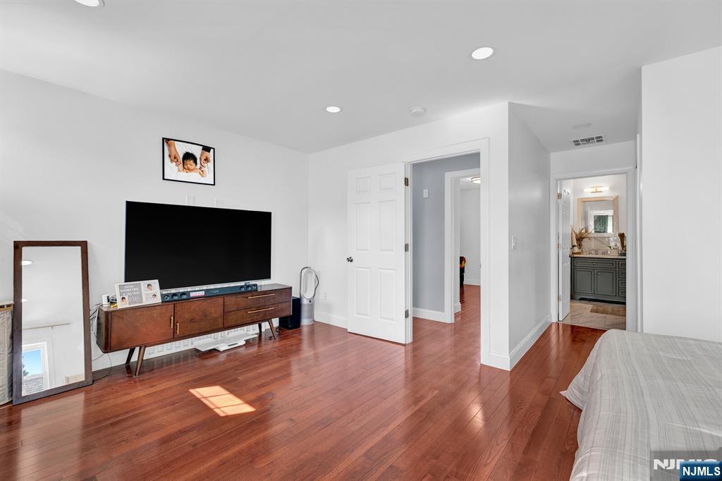 426 Union Avenue Rutherford, NJ 07070 - Photo 26 of 45