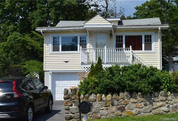 $3,600 | 14 Bridge Lane, Yorktown Heights, NY 10598