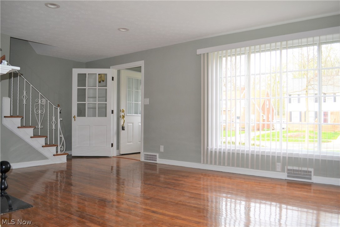 1748 Oakmount Road South Euclid, OH 44121 - Photo 8 of 17