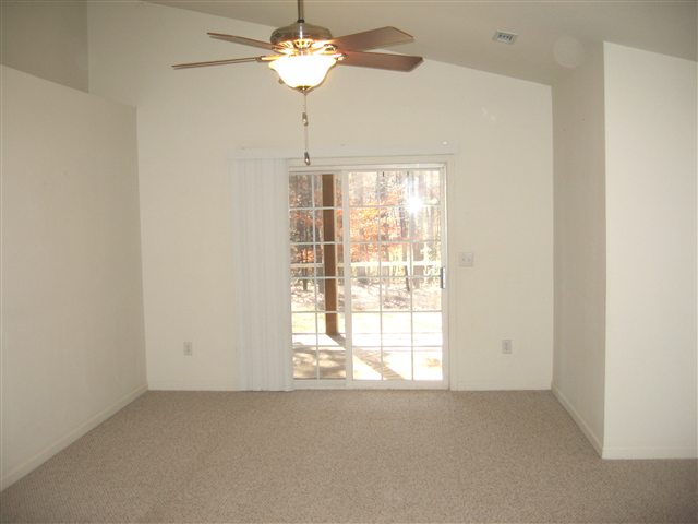 101 Pinetree Road, Unit LAKE HARTWELL Townville, SC 29689 - Photo 4 of 18 Gallery Image 4