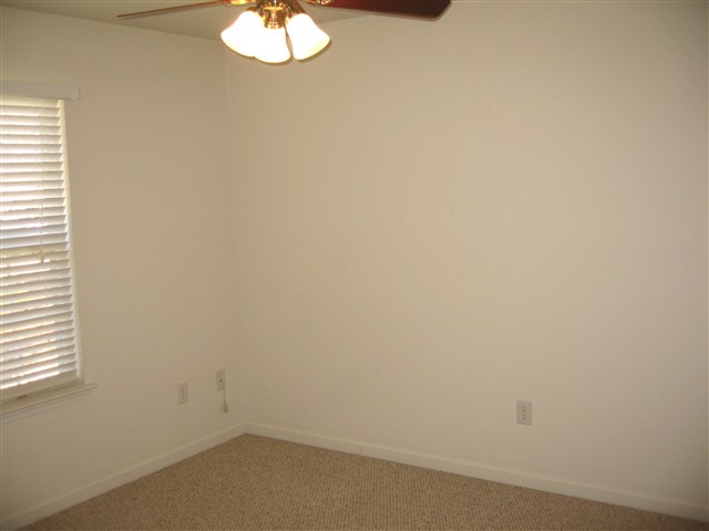 101 Pinetree Road, Unit LAKE HARTWELL Townville, SC 29689 - Photo 9 of 18 Gallery Image 9