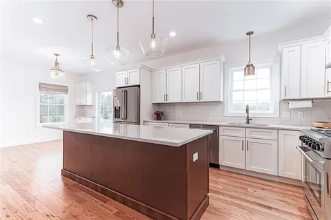 $798,000 | 43 Kenyon Hill Trail, Richmond, RI 02898