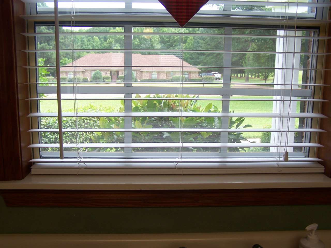 106 Keith Lane Clinton, MS 39056 - Photo 46 of 48 NO ROTTING WINDOW SILLS HERE!
