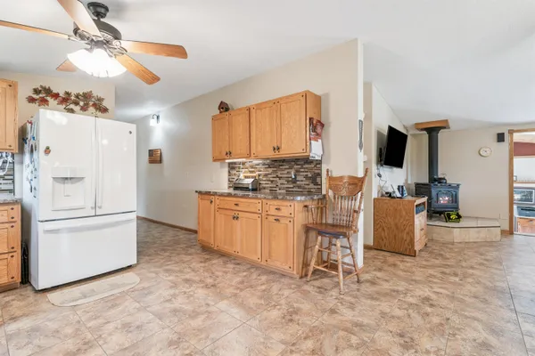 $469,000 | 2334 Longview Lane, Harpers Ferry, IA 52146