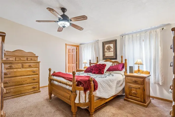$469,000 | 2334 Longview Lane, Harpers Ferry, IA 52146