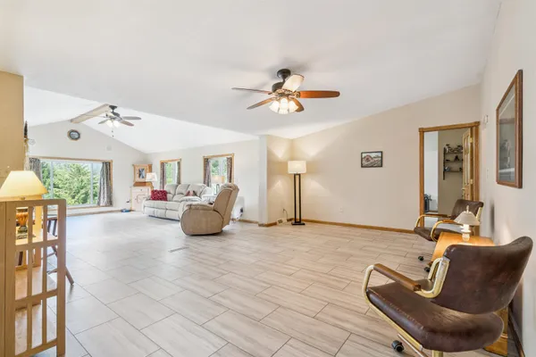 $469,000 | 2334 Longview Lane, Harpers Ferry, IA 52146