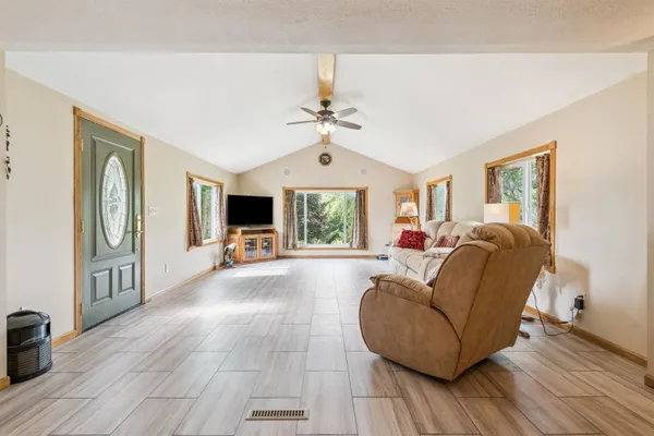 $469,000 | 2334 Longview Lane, Harpers Ferry, IA 52146