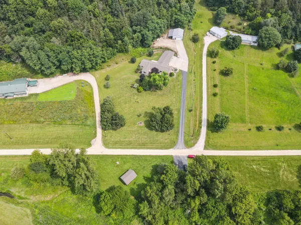 $469,000 | 2334 Longview Lane, Harpers Ferry, IA 52146
