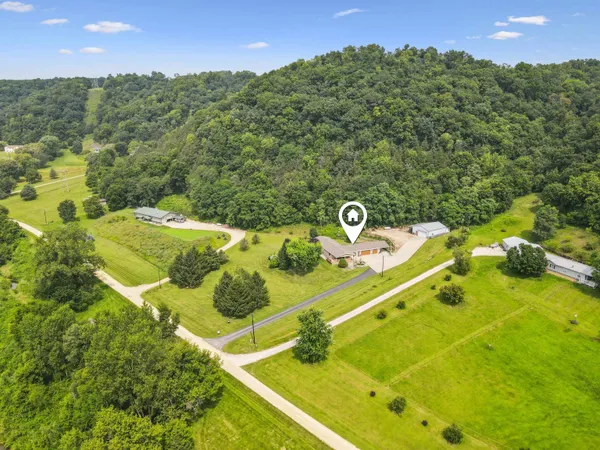 $469,000 | 2334 Longview Lane, Harpers Ferry, IA 52146