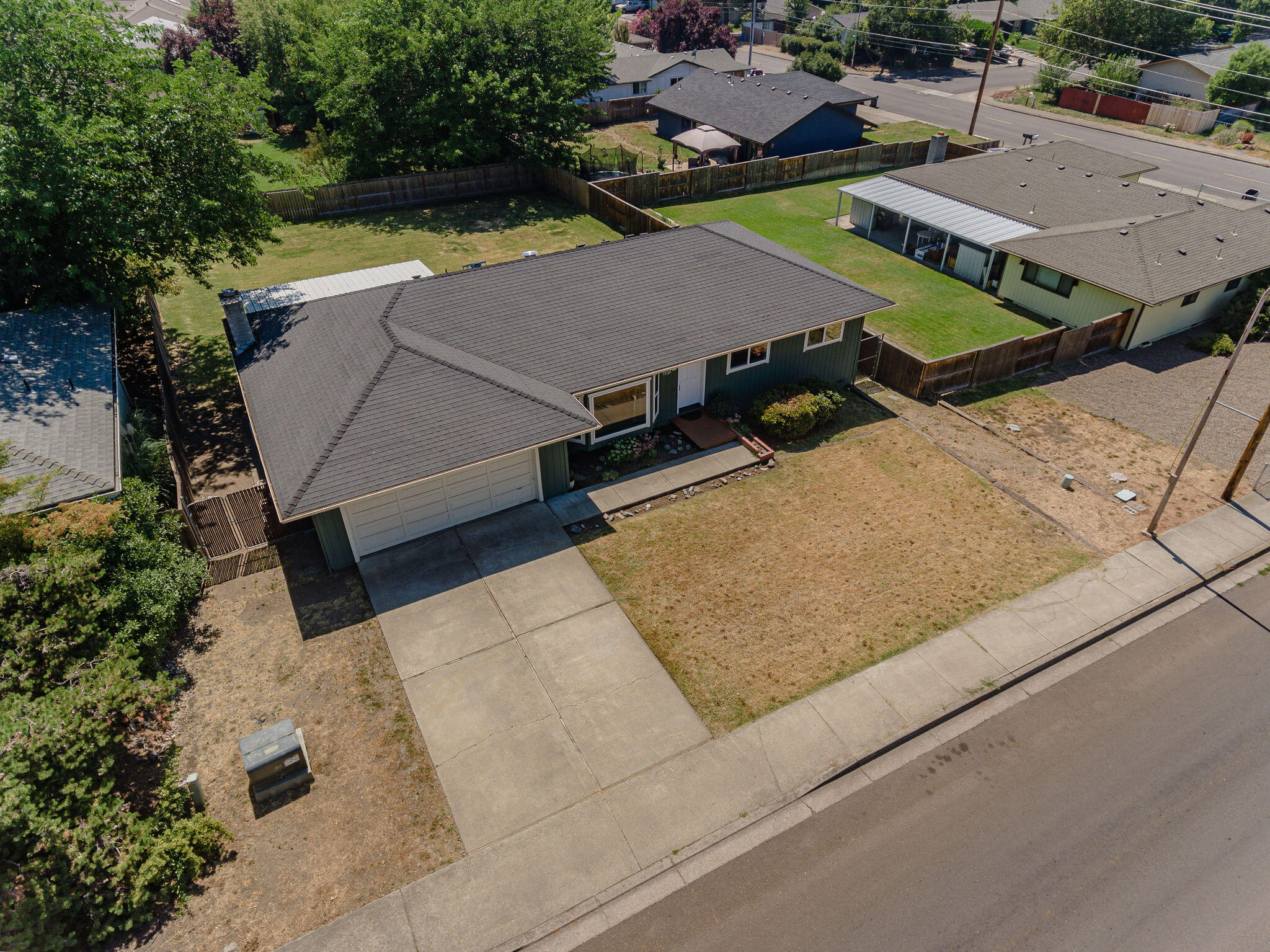 1532 Roberts Road Medford, OR 97504 - Photo 40 of 42 Front yard aerial view