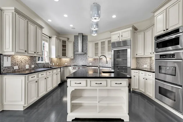 $1,700,000 | 401 Tramore Court, Franklin, TN 37067