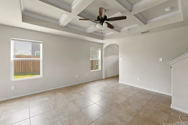 $1,595 | 6615 Arancione Avenue, Unit 103, San Antonio, TX 78233