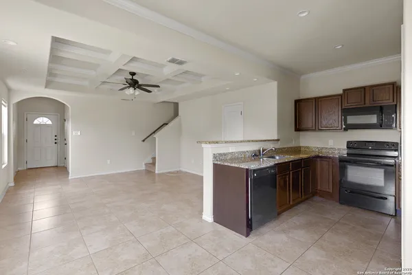 $1,595 | 6615 Arancione Avenue, Unit 103, San Antonio, TX 78233