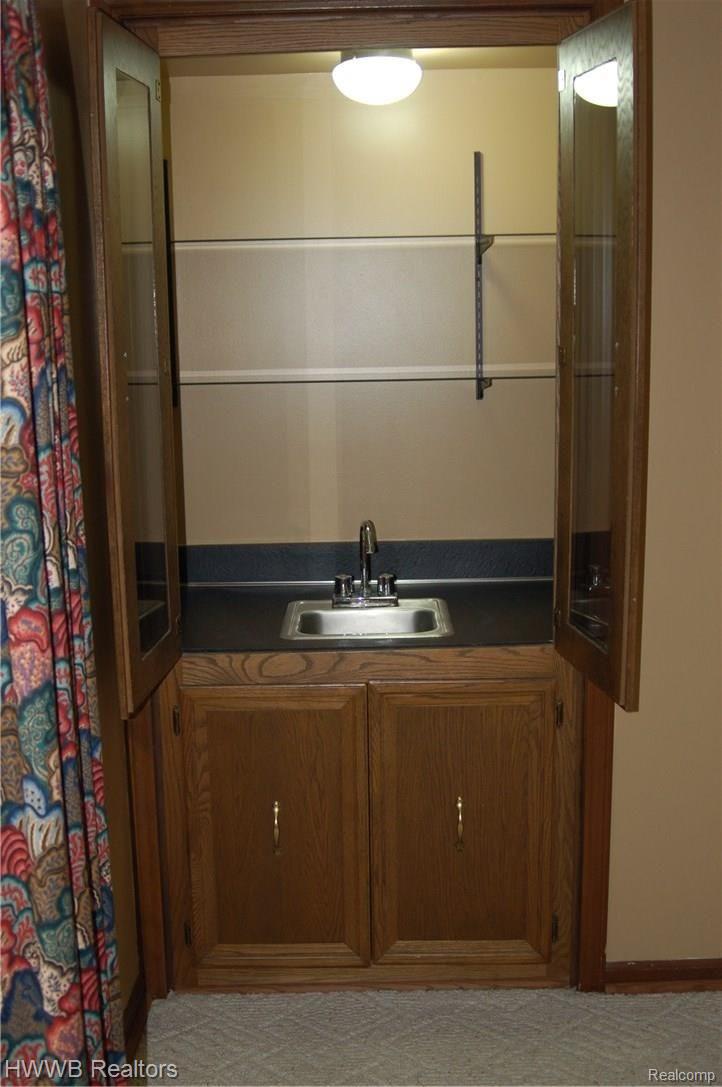 564 Sunlight Drive Rochester, MI 48309 - Photo 27 of 47 Wet Bar in Library