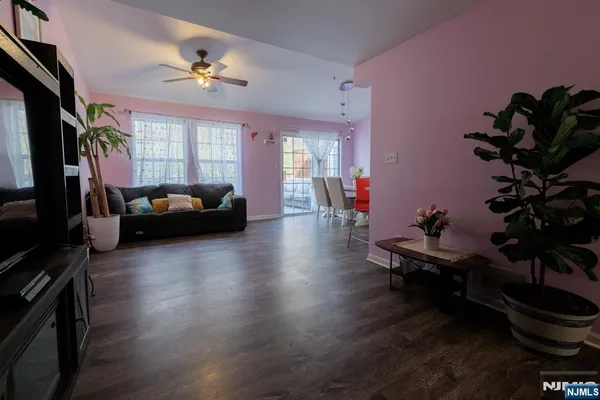 $429,900 | 220 Canal Way, Hackettstown, NJ 07840