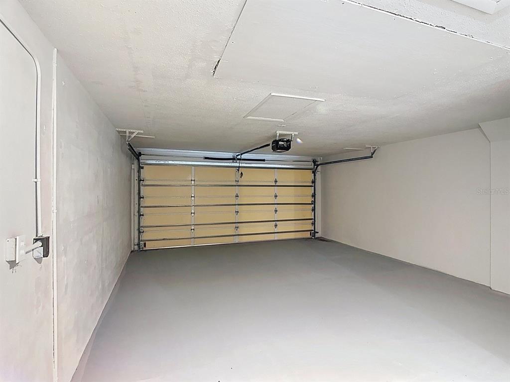 11320 Currie Lane Largo, FL 33774 - Photo 33 of 40 a view of room and utility room