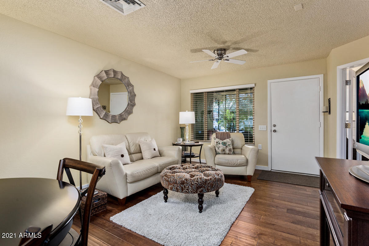 14300 West Bell Road, Unit 147 Surprise, AZ 85374 - Photo 12 of 25 Great Room