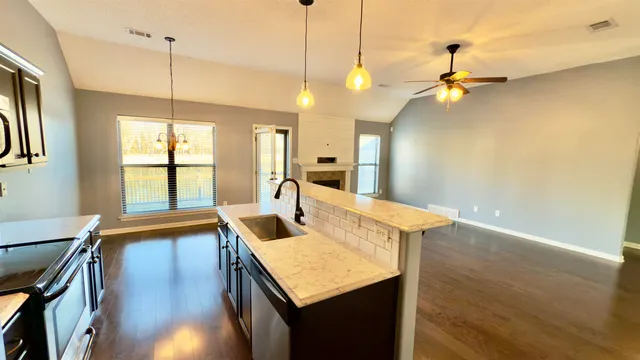 a view of an outdoor space