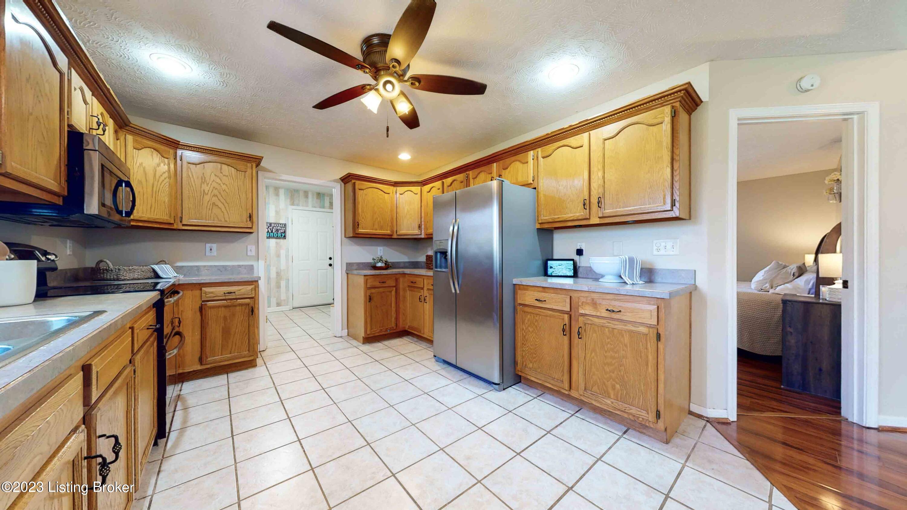 2028 Beech Grv Road Shepherdsville, KY 40165 - Photo 11 of 37 2028-Beech-Grove-Rd_017