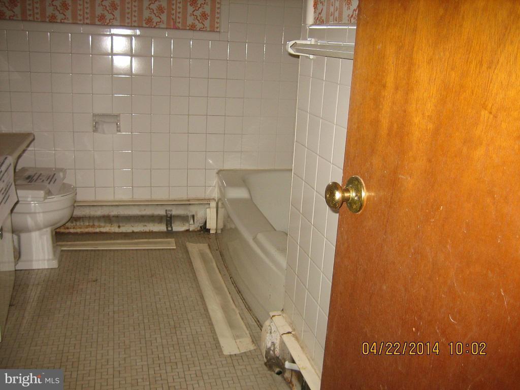 11620 Fort Washington Road Fort Washington, MD 20744 - Photo 3 of 5 Bath