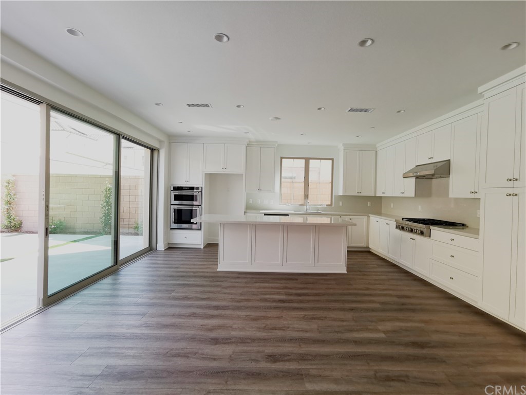 128 Abalone Irvine, CA 92620 - Photo 11 of 35