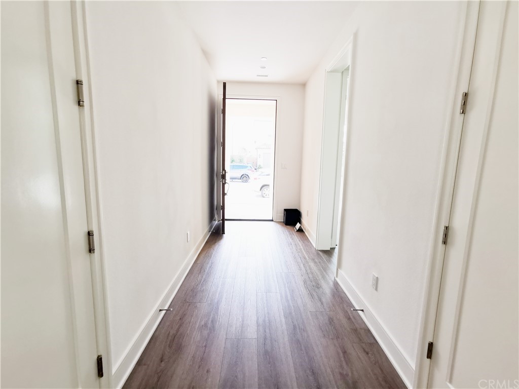 128 Abalone Irvine, CA 92620 - Photo 4 of 35