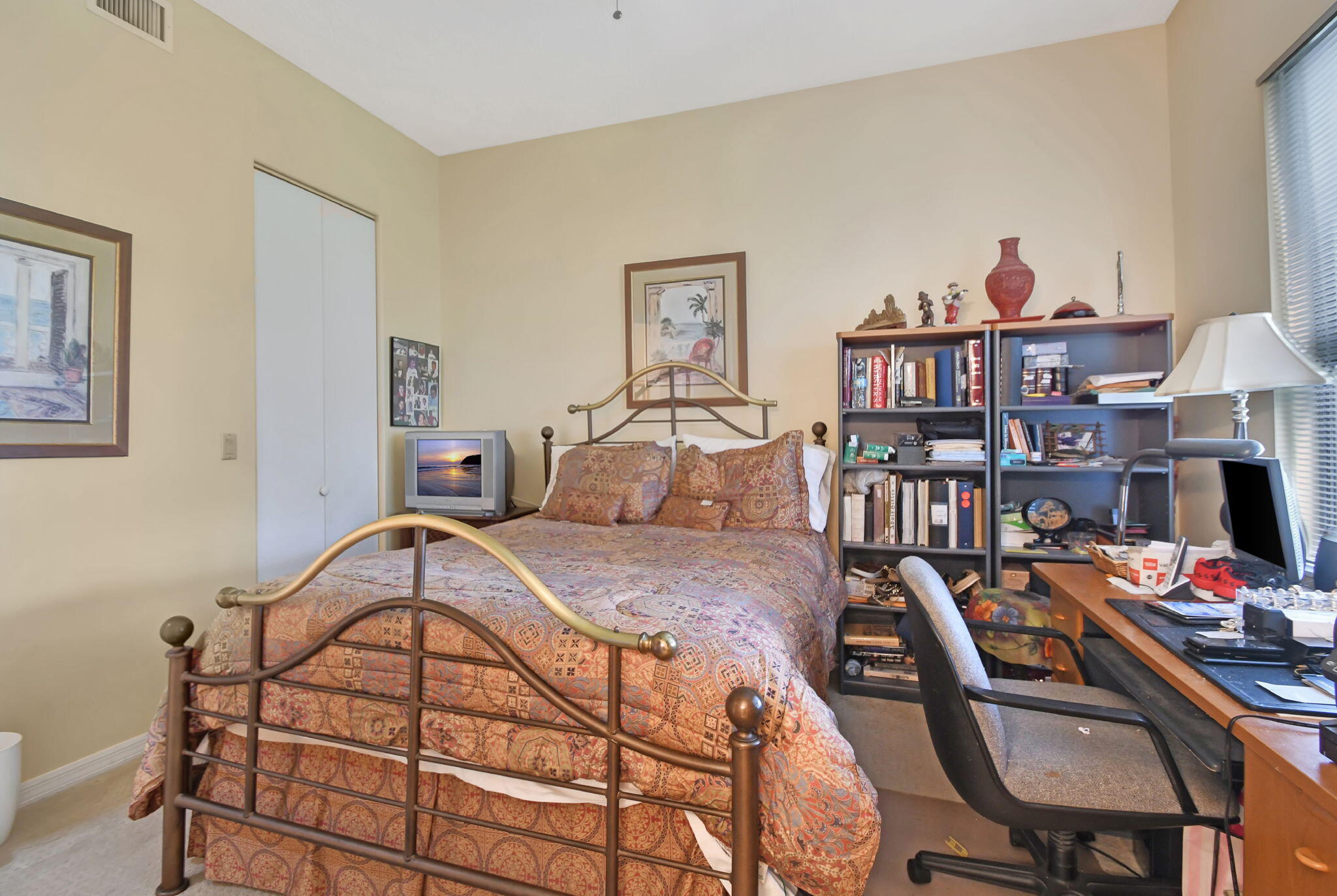 21174 Clubside Drive, Unit A Boca Raton, FL 33434 - Photo 18 of 61 Guest Bed