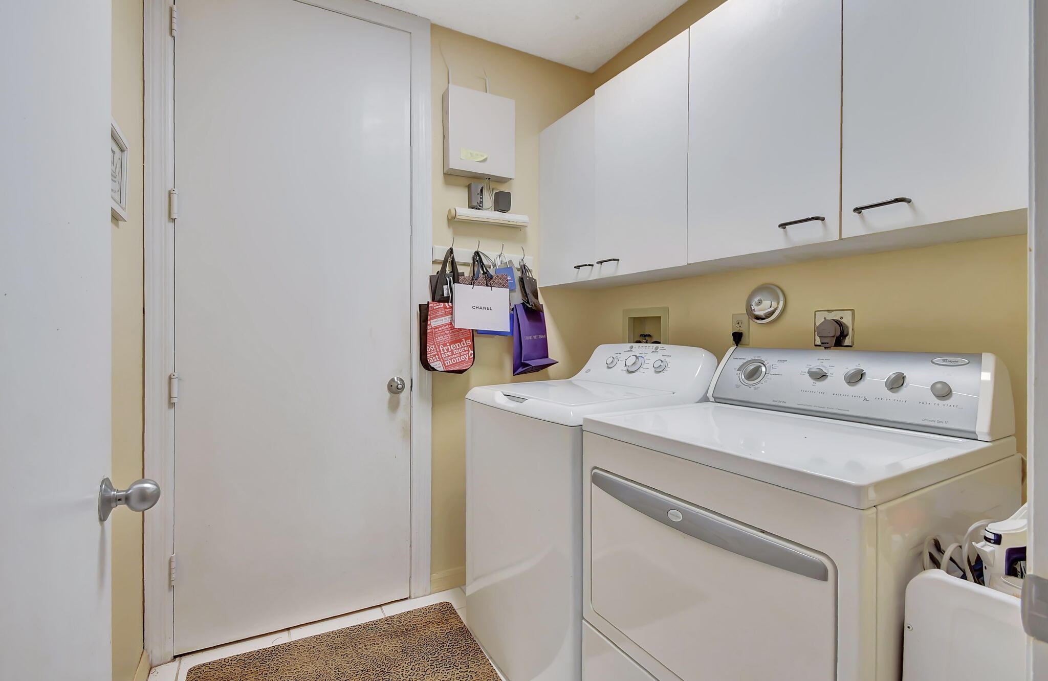21174 Clubside Drive, Unit A Boca Raton, FL 33434 - Photo 26 of 61 laundry