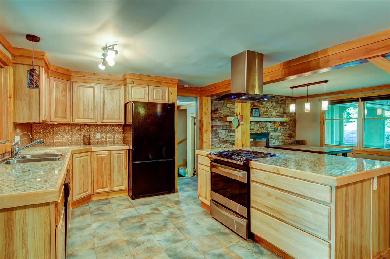 9139 North Long Lake Road Traverse City, MI 49685 - Photo 7 of 44 1820118-6.JPG