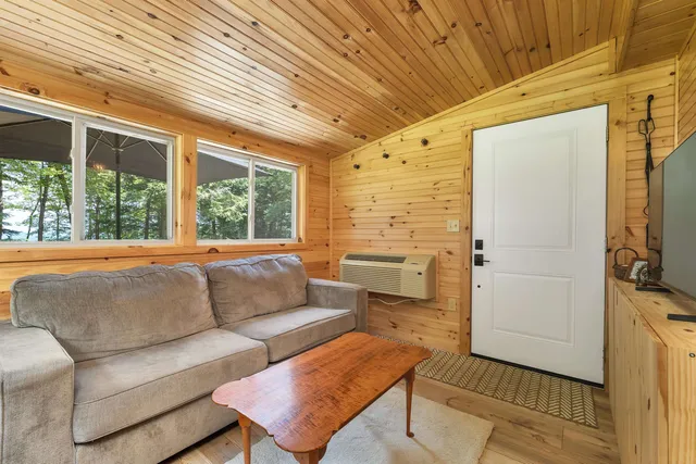 $450,000 | 30 Knox Mountain Road, Ossipee, NH 03814