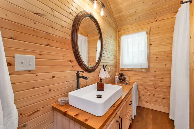 $450,000 | 30 Knox Mountain Road, Ossipee, NH 03814