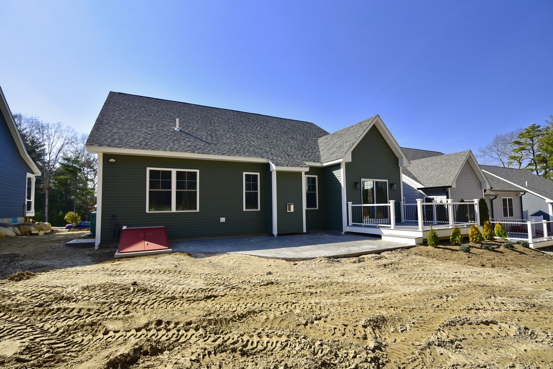 29 Sunset Lk Circle Coventry, RI 02816 - Photo 23 of 28