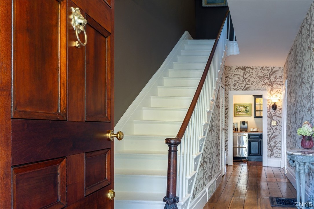 34 State Street Skaneateles, NY 13152 - Photo 4 of 44