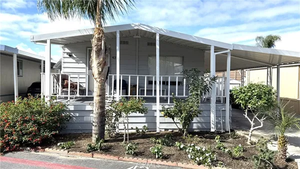 $90,000 | 1445 Florida Avenue, Unit 43, Hemet, CA 92544