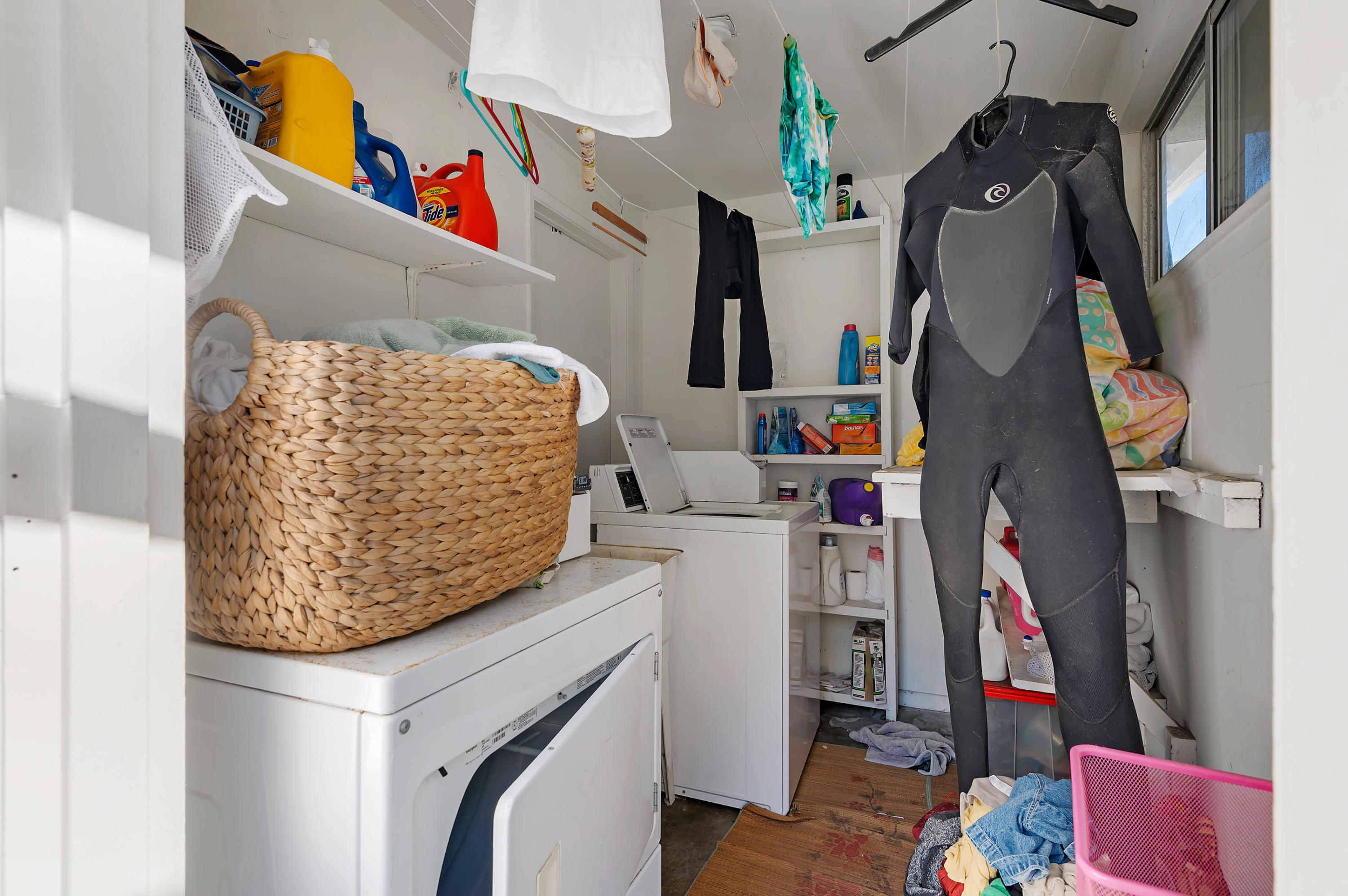 6894 Pasado Road Goleta, CA 93117 - Photo 14 of 18 Laundry Room