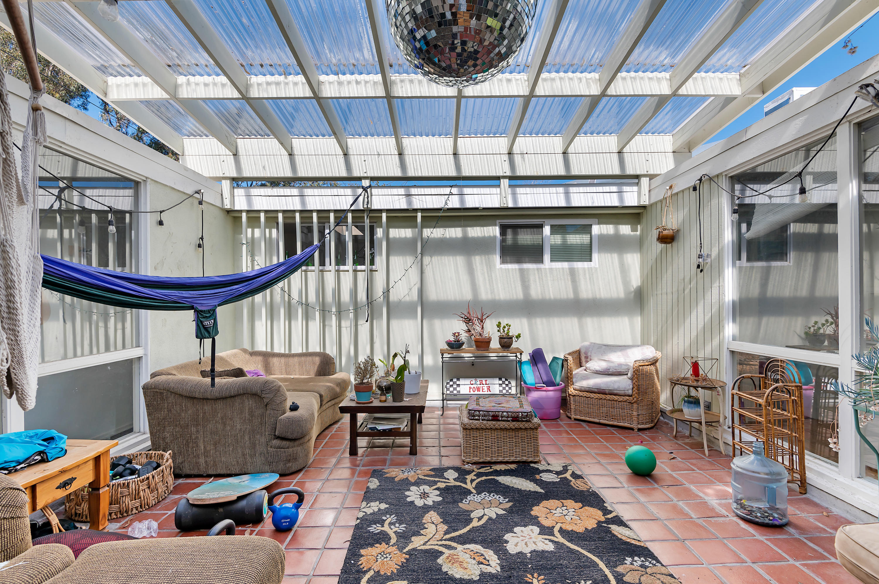 6894 Pasado Road Goleta, CA 93117 - Photo 4 of 18 Atrium/Courtyard