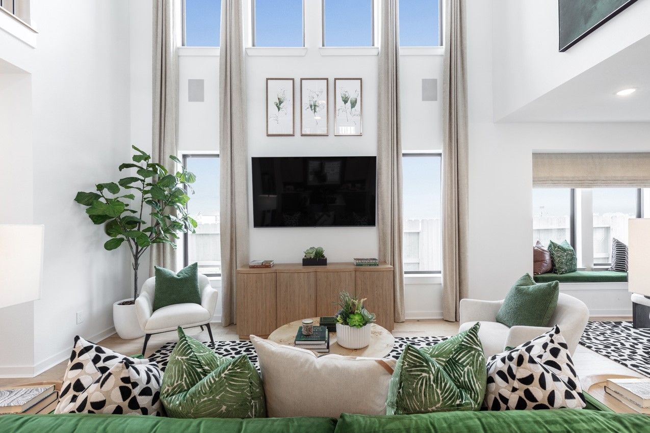 5507 Mango Blfs Street Manvel, TX 77578 - Photo 11 of 49 Family Room