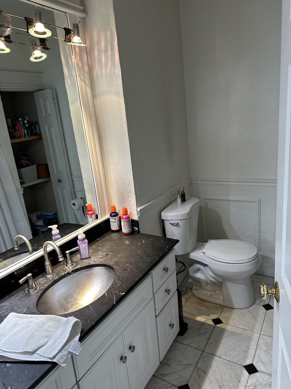 190 L Street, Unit 3 Boston, MA 02127 - Photo 4 of 12