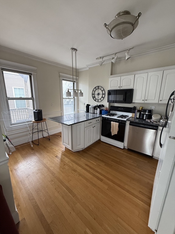 190 L Street, Unit 3 Boston, MA 02127 - Photo 7 of 12