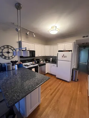 $5,000 | 190 L Street, Unit 3, Boston, MA 02127