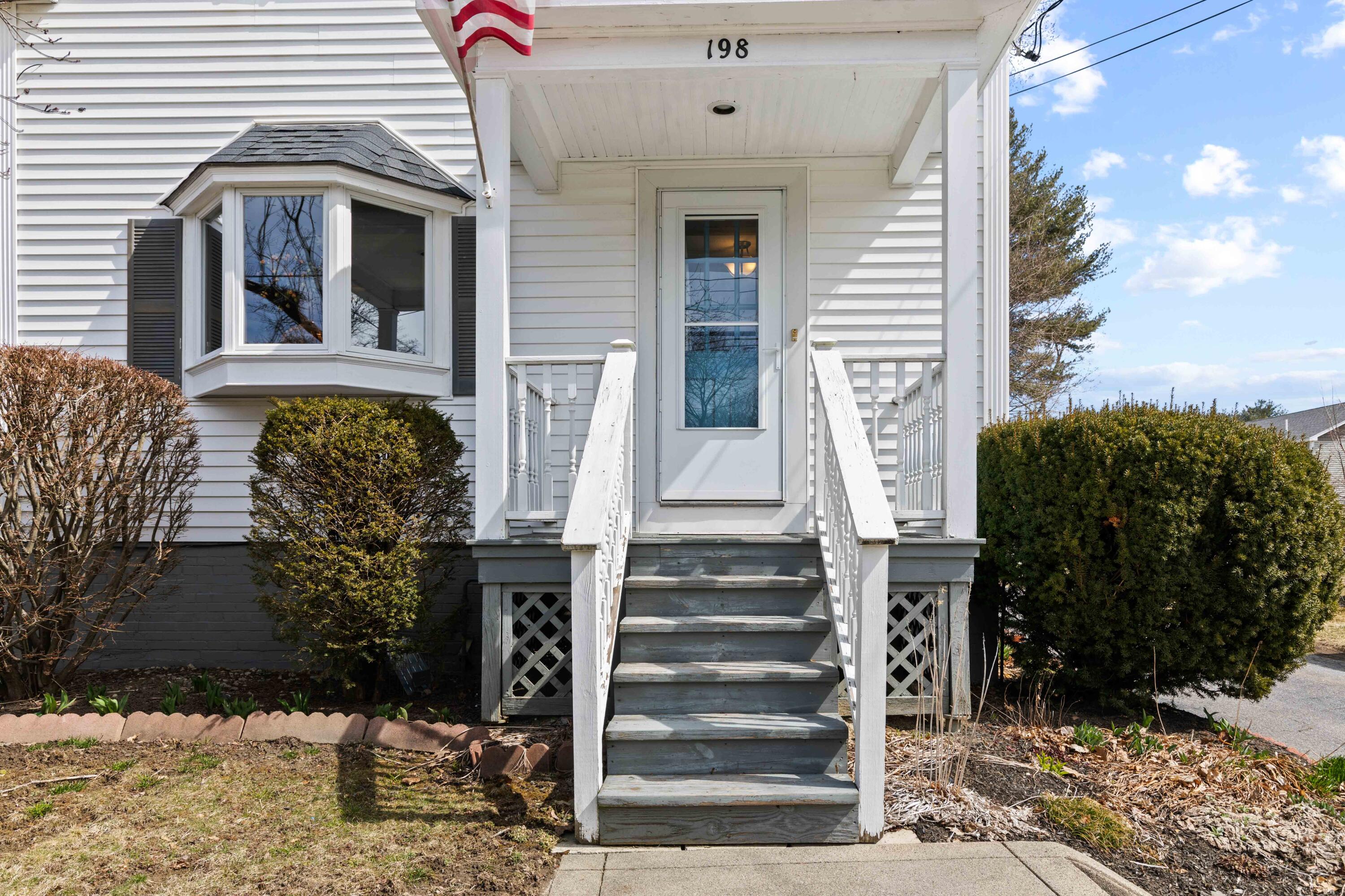 198 Haskell Street Westbrook, ME 04092 - Photo 3 of 42 198 Haskell Westbrook - 033