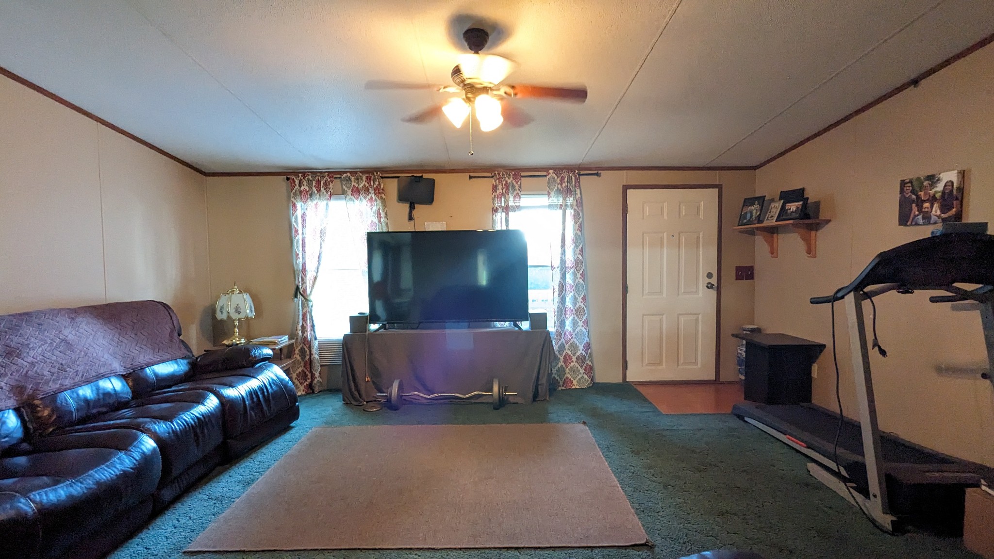 1473 North Sumner Road Bethpage, TN 37022 - Photo 5 of 40 a living room with furniture and a flat screen tv