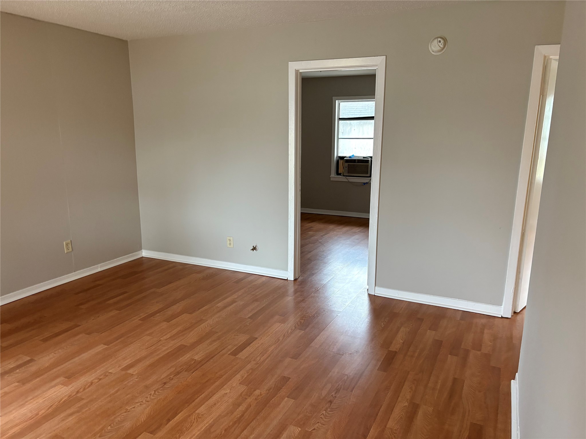 1215 8th Street Rosenberg, TX 77471 - Photo 3 of 7 Living room