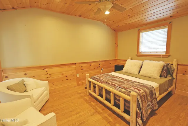 $1,170,000 | 23 Star Glint Way, Schroon Lake, NY 12870