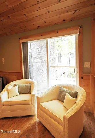 $1,170,000 | 23 Star Glint Way, Schroon Lake, NY 12870