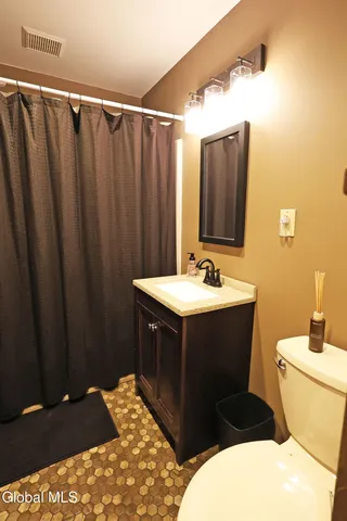 $1,170,000 | 23 Star Glint Way, Schroon Lake, NY 12870