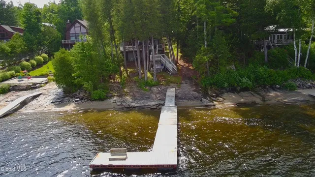 $1,170,000 | 23 Star Glint Way, Schroon Lake, NY 12870