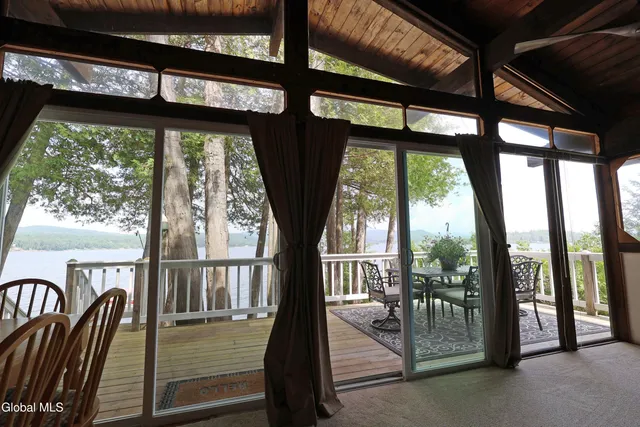$1,170,000 | 23 Star Glint Way, Schroon Lake, NY 12870